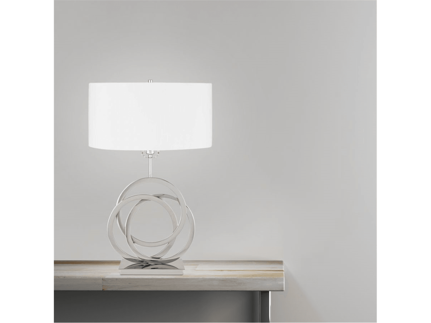 Lampada da tavolo Lana con porta USB cromata