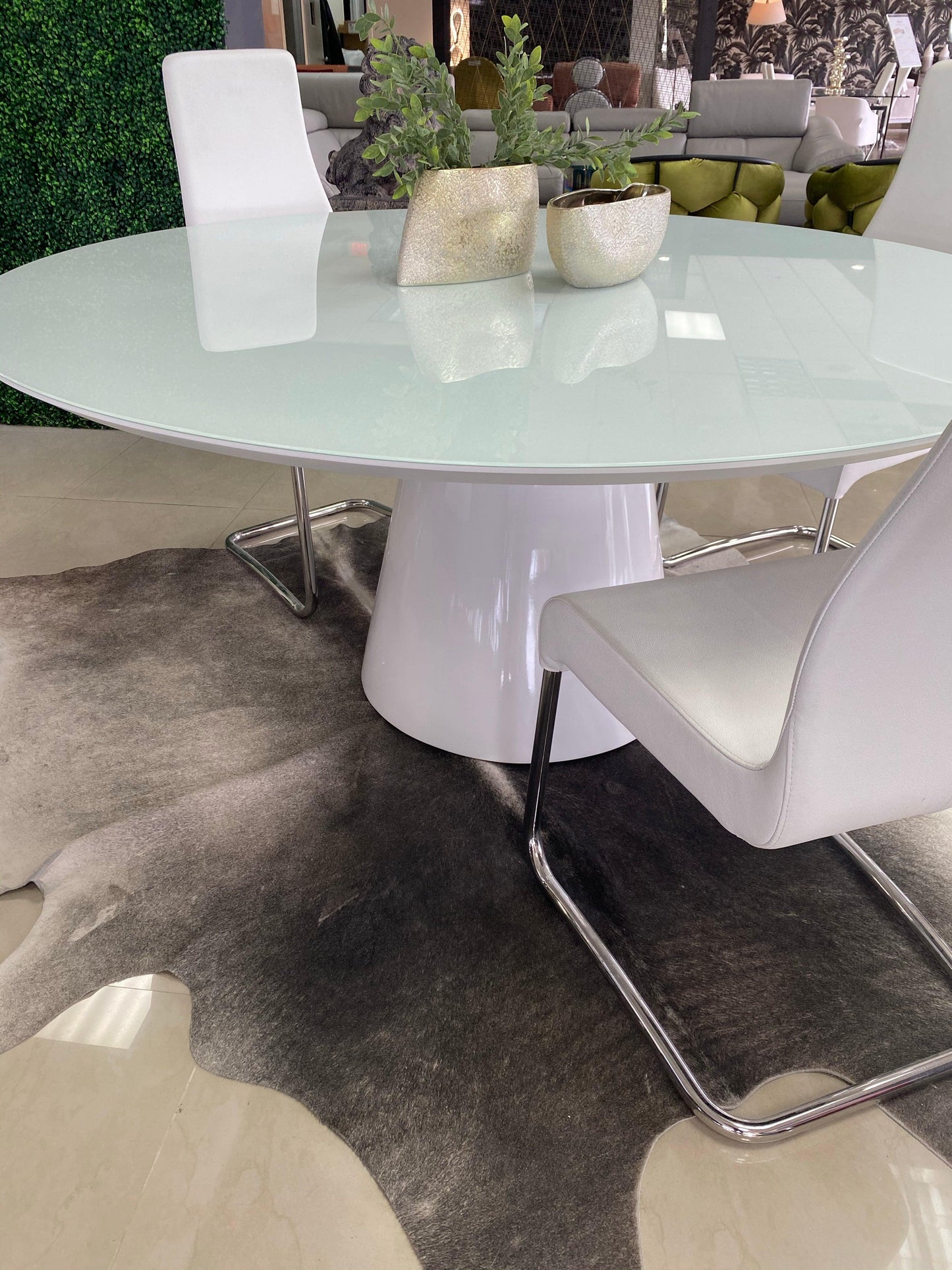 Tavolo Jasmine Blanca 59 con piano in vetro bianco e bianco lucido