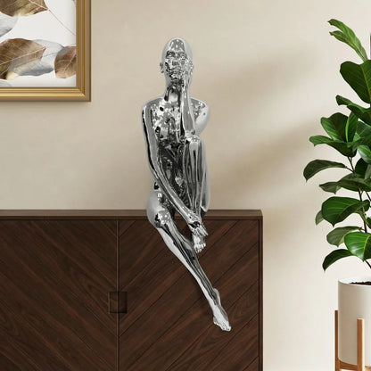 Scultura della bambola Antonia