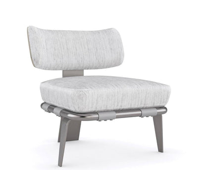 Poltrona moderna con accenti floreali
