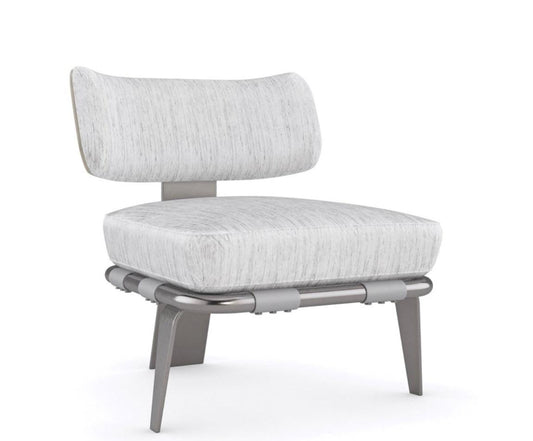 Poltrona moderna con accenti floreali