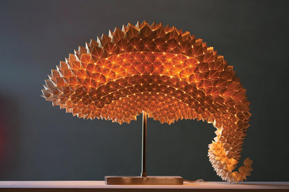 Lampada da tavolo a coda di drago