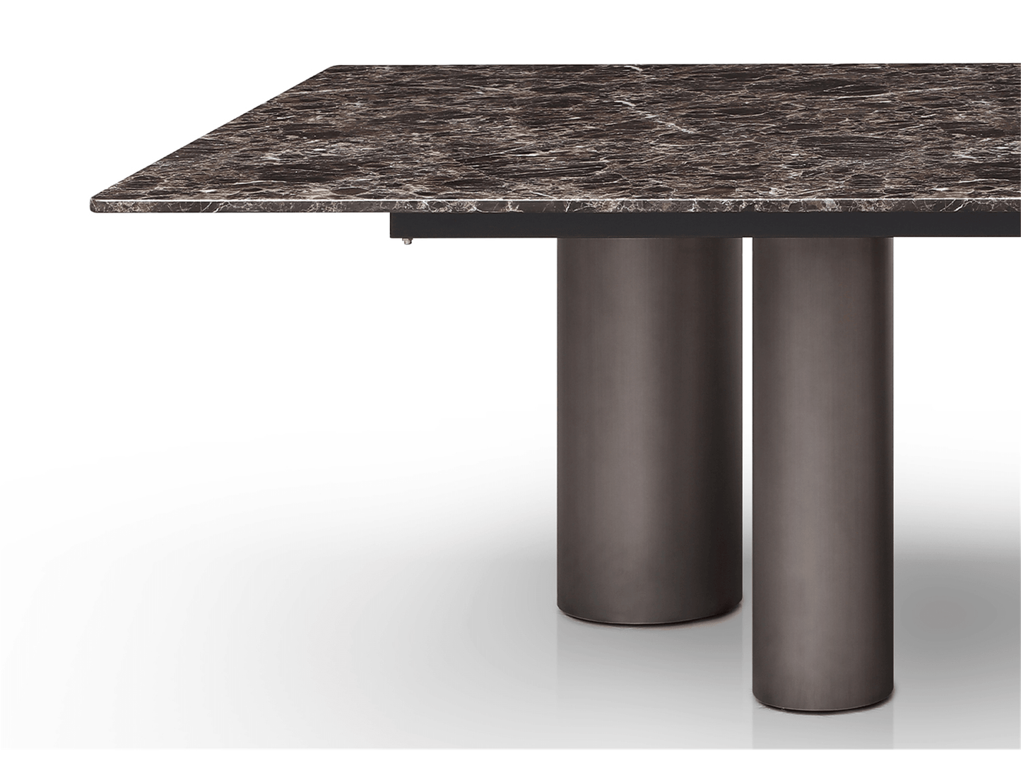 Tavolo da pranzo Hightower in bronzo nero