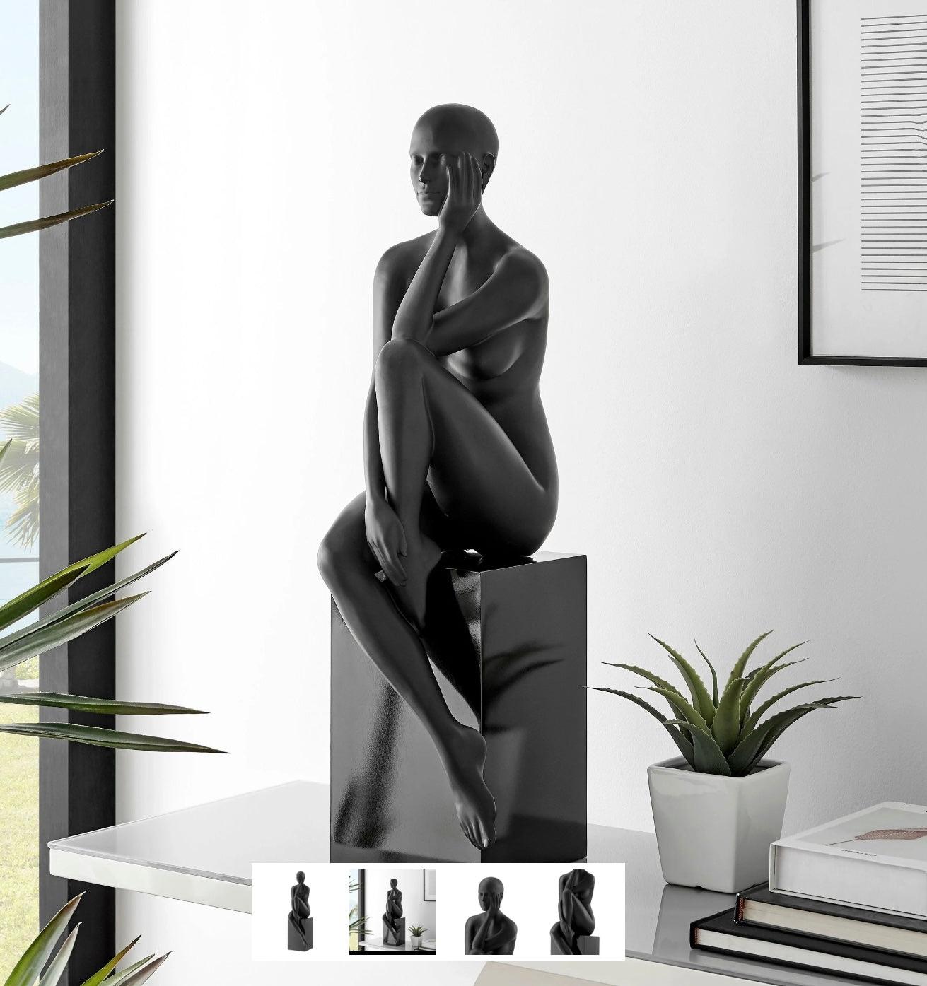 Scultura di bambola