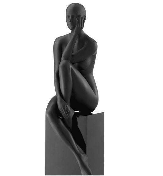 Scultura di bambola