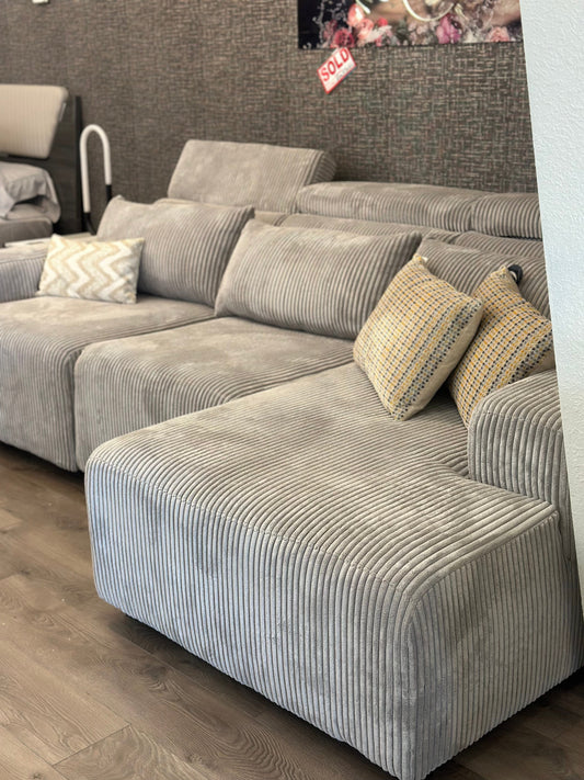 MODELLO DA PAVIMENTO - DIVANO COMPONIBILE IN TESSUTO MERIDA 113W x 71 1/2D
