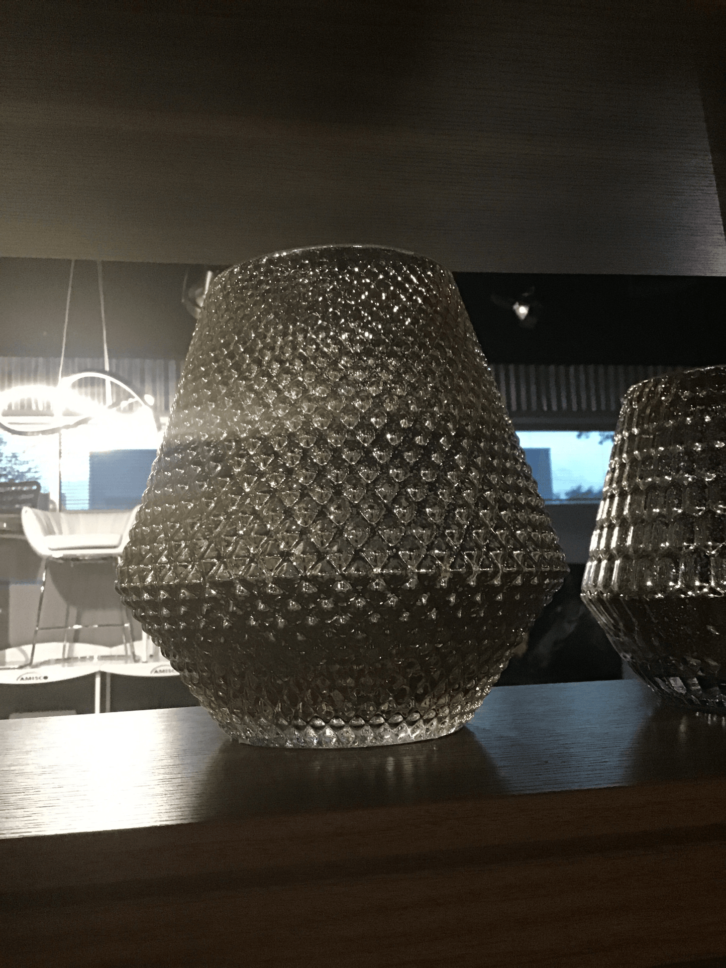 Grande vaso decorato in oro