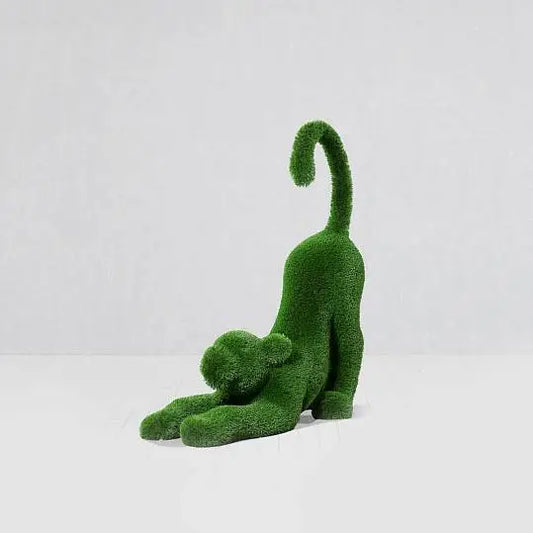 Topiaria di leone bambino in erba