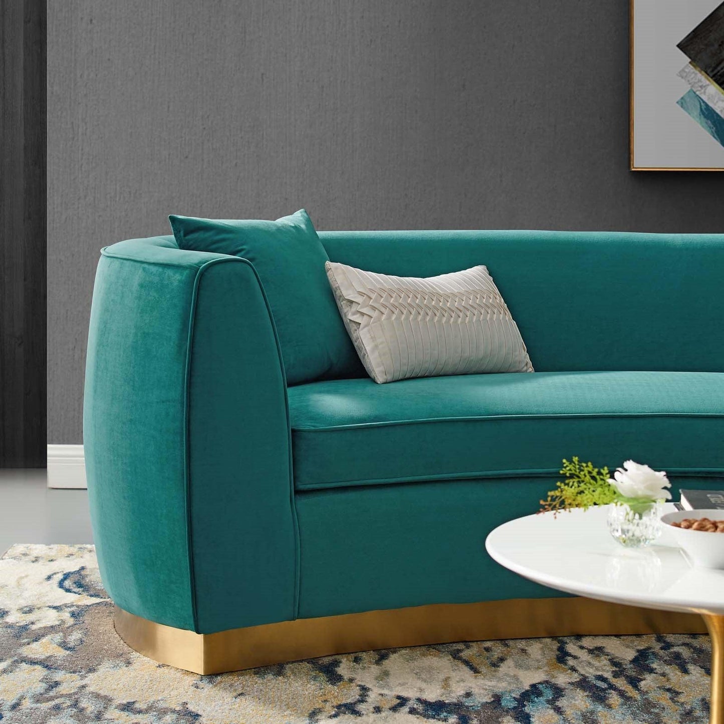 Divano in velluto curvy color verde acqua