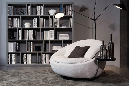 Sedia Lauren Modern in tessuto grigio con vassoio